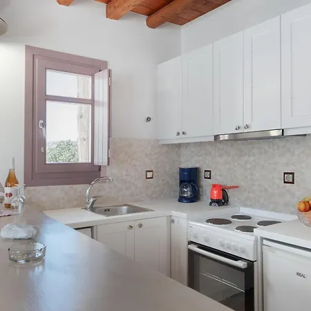 Nicolas House 1 *