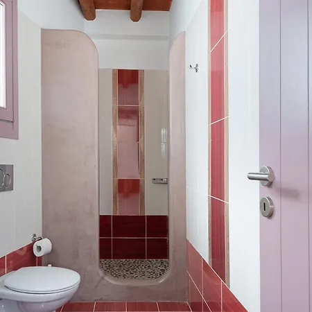 Nicolas House 1 *